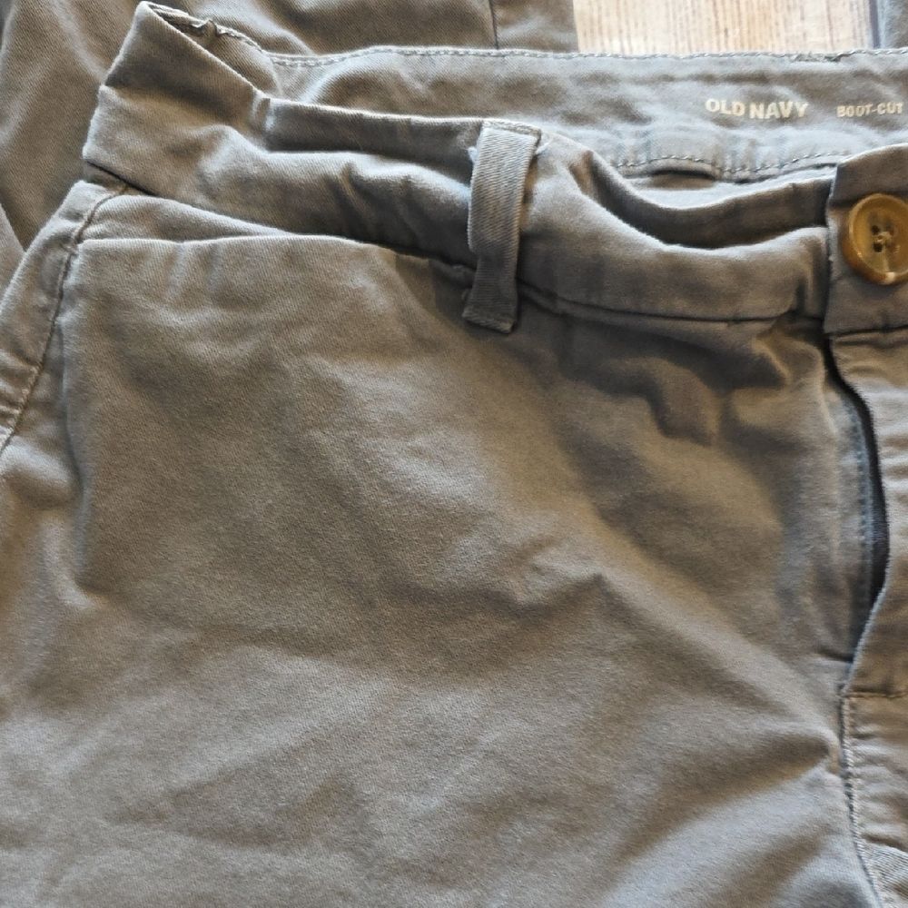 Old Navy Women's Gray Trousers - Picture 7 of 7
